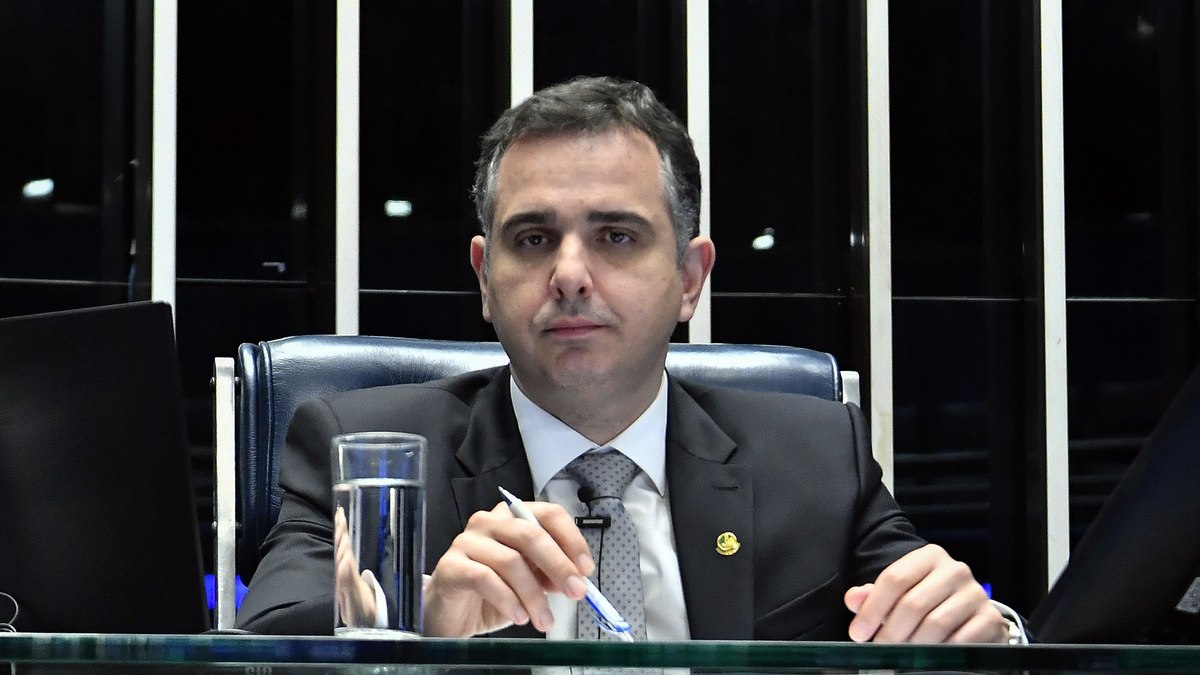 Suspeita de corrupção: Pacheco lê requerimento de CPI do MEC no Senado