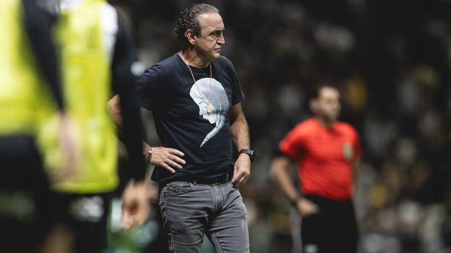 Cuca em trabalho pelo Atlético Mineiro
