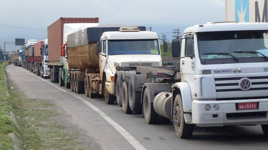 Decisão proíbe obstrução da rodovia Presidente Dutra