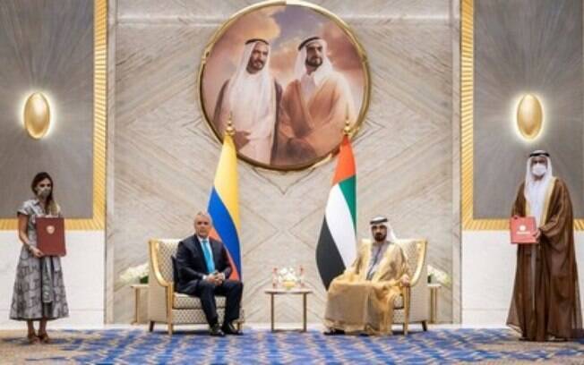 Mohammed bin Rashid e Iván Duque Márquez assistem ao lançamento da parceria estratégica de modernização do governo entre os Emirados Árabes Unidos e a Colômbia