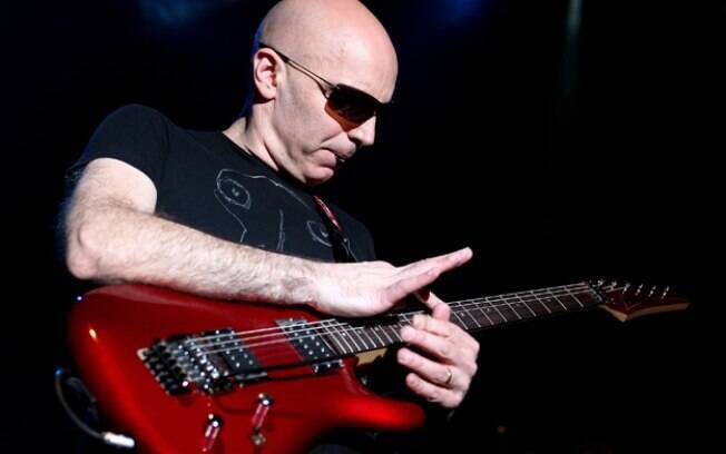 O guitarrista Joe Satriani  