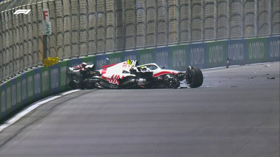 Mick Schumacher bateu durante o treino do GP da Arábia Saudita
