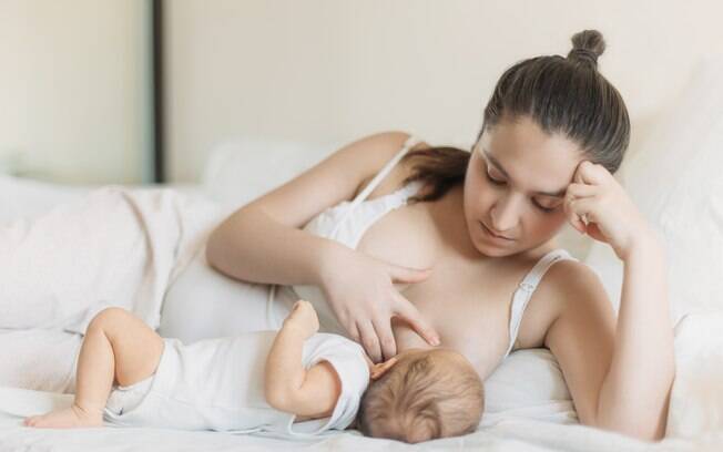 Segundo especialistas, os tipos de mamilos podem fazer com que as mães achem difícil encontrar a pega ideal com os bebês