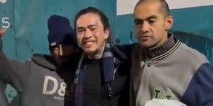 Whindersson Nunes doa marmitas a pessoas em situação de rua no RS