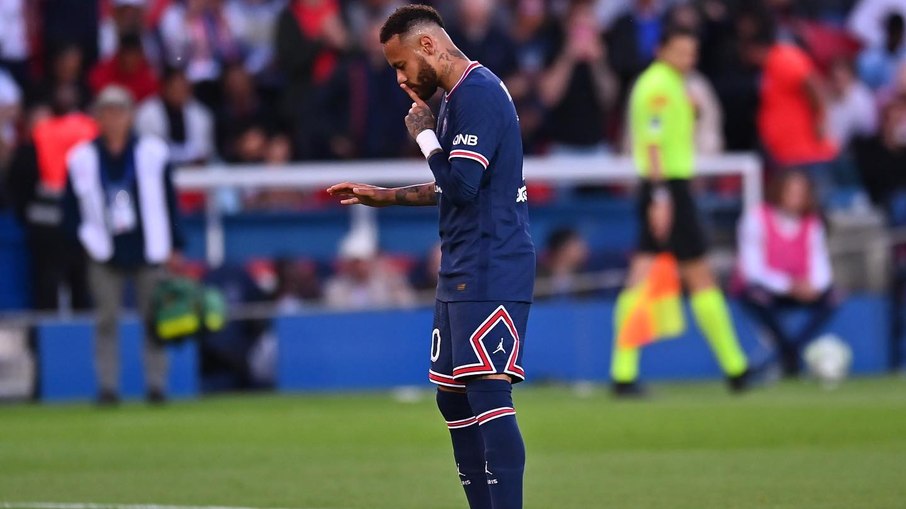 Neymar vive boa fase no PSG, mas enfrentou momento de desconfiança sobre seu futuro nos últimos meses