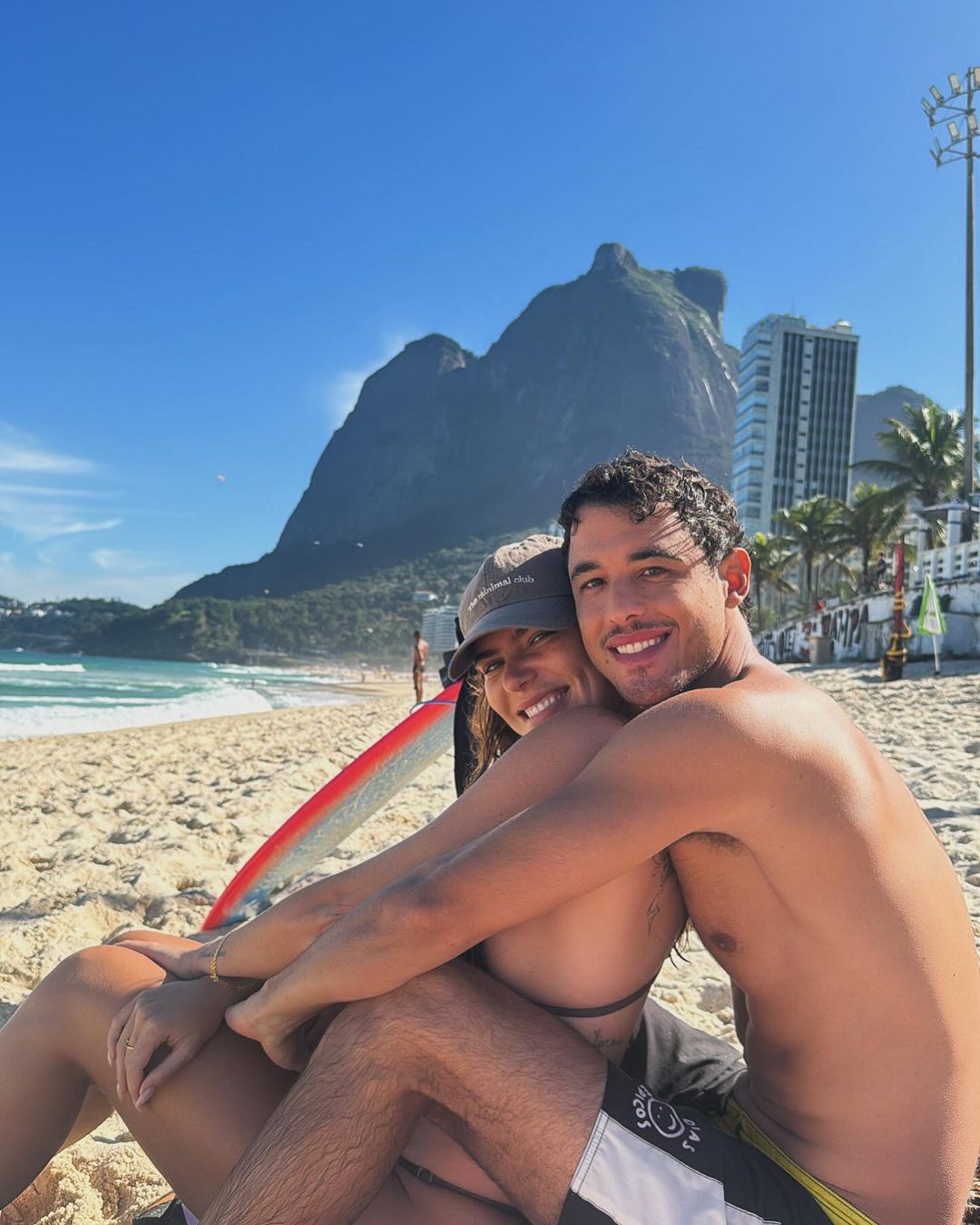 Mariana Goldfarb posa com empresário em novas fotos Reprodução/Instagram