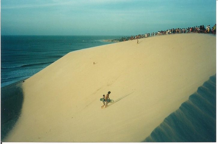 Com a inauguração do aeroporto de Jericoacoara em 2017, o fluxo de turistas aumentou consideravelmente. Reprodução: Flipar