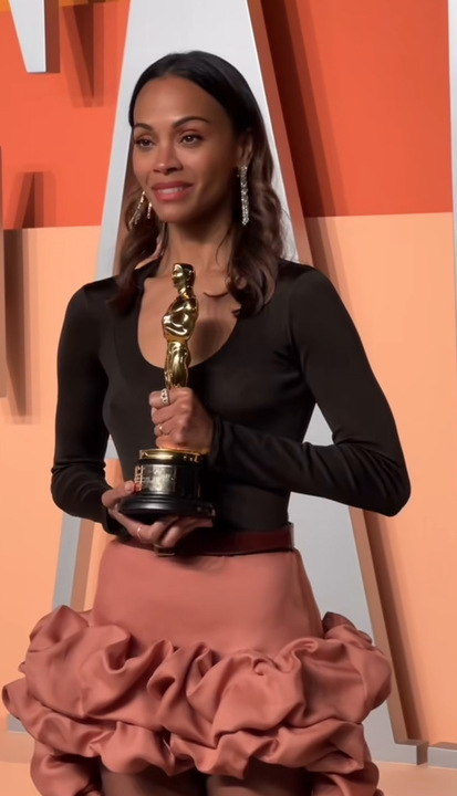 Zoe Saldana, vencedora do Oscar de Melhor Atriz Coadjuvante. Foto: Reprodução: Instagram/@vanityfair