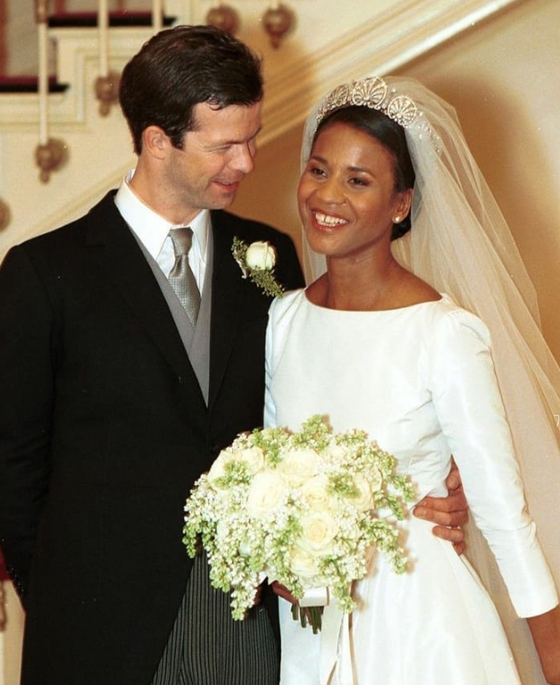 Princesa Angela de Liechtenstein - Nascida Angela Brown no Panamá, ela se casou com o príncipe Maximiliano de Liechtenstein, tornando-se a primeira princesa consorte negra da realeza europeia. Angela é ativa em diversas causas sociais e culturais, destacando-se por seu papel importante como membro da família real de Liechtenstein. Reprodução: Flipar