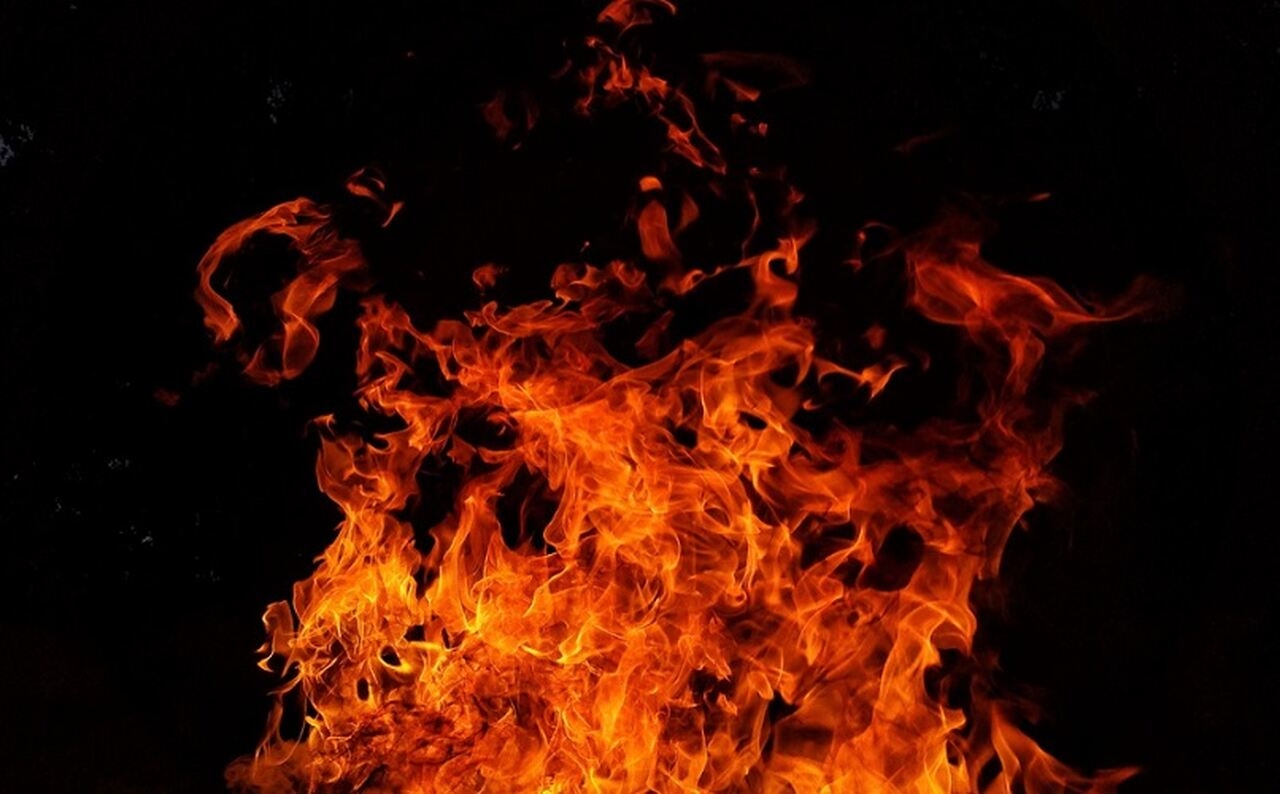 A ampliação das escadas, a instalação de sistemas de comunicação resistentes ao fogo e o uso de materiais reforçados foram algumas das medidas implementadas para garantir a segurança dos ocupantes. Reprodução: Flipar