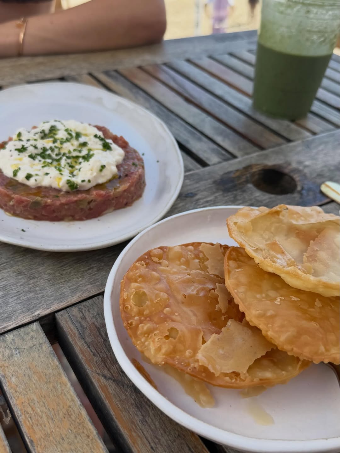 Léo Pereira publica fotos com Karoline Lima no Rio e web comenta romance. Foto: Instagram