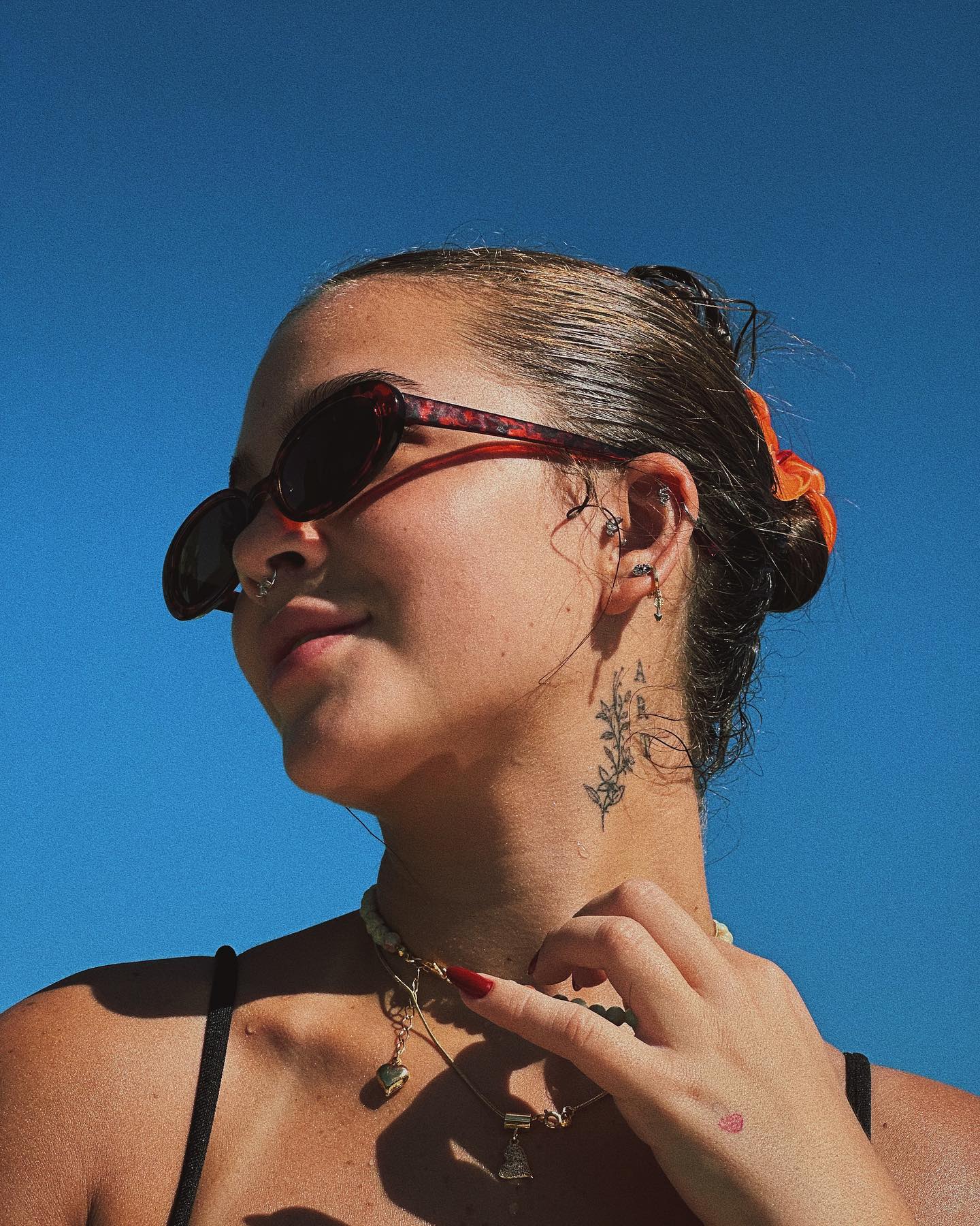 Mel Maia ostenta corpo sarado em dia de piscina; veja fotos Reprodução/Instagram