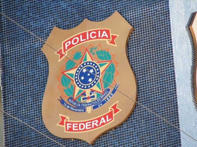 A Polícia Federal começou na quinta-feira (27/6)  a Operação Disclosure, para prender Miguel Gutierrez e Anna Christina Ramos Saicali. Eles são acusados de provocar um rombo de R$ 25 bilhões nas Lojas Americanas. Reprodução: Flipar