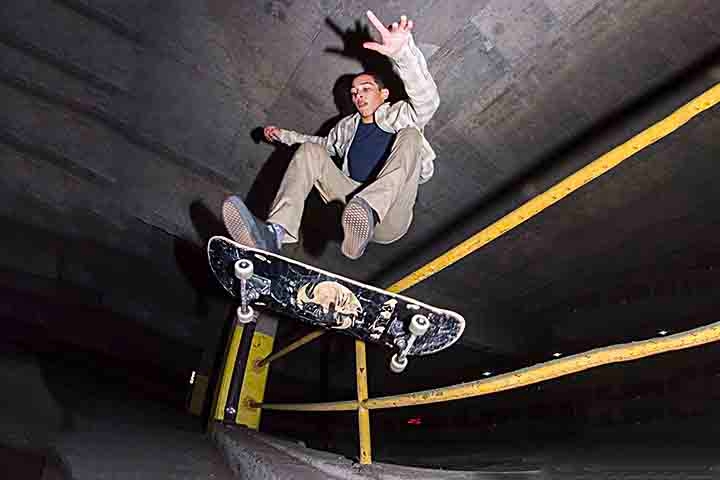 Surgido na primeira metade do século 20, nos Estados Unidos, o skate venceu preconceitos, ganhou popularidade com o passar do tempo e se tornou prática olímpica, integrando a programação das duas últimas edições dos jogos de verão.

 Reprodução: Flipar