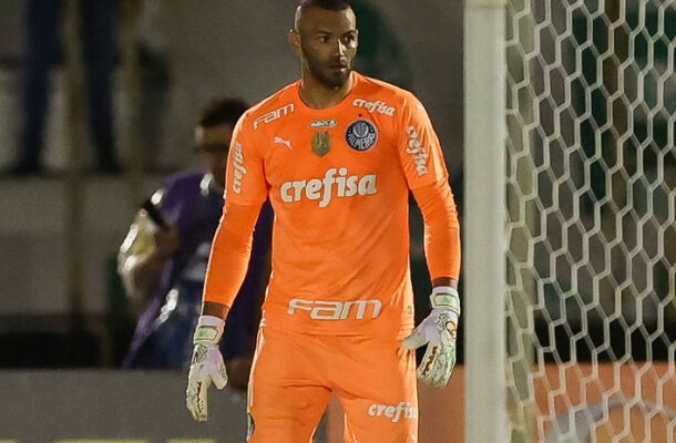 WEVERTON  - Uma grande defesa evitando um gol de Medina no primeiro tempo e um de Fabra na etapa final. Mas esteve inseguro nas saídas de gol .  NOTA 6,5 - Foto: Cesar Greco