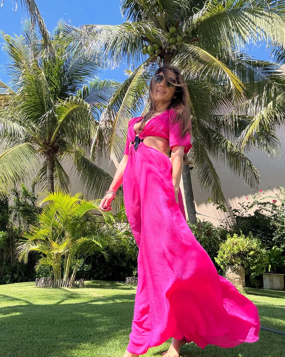 Patrícia Poeta aposta em vestido longo. Foto: Reprodução Instagram - 18.4.2025