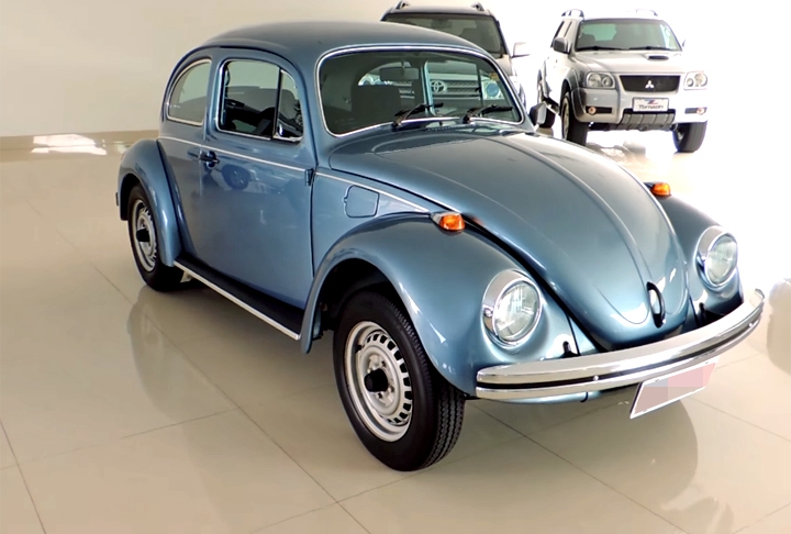 No Brasil, o Fusca deixou de ser produzido duas vezes. Em 1986, a Volkswagen alegou que o modelo estava obsoleto e que não atendia mais às exigências do mercado.  Reprodução: Flipar