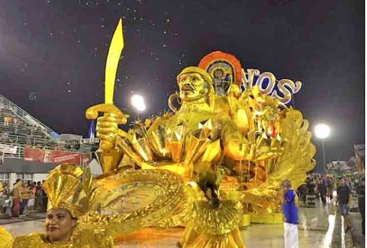 Como no Rio de Janeiro e em São Paulo, Manaus tem forte tradição no desfile de escolas de samba. Reprodução: Flipar