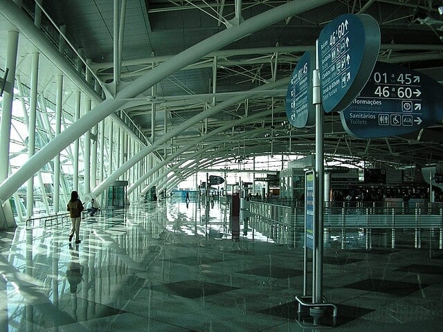 Nesta semana, uma brasileira foi alvo de ofensas xenofóbicas em um aeroporto da cidade do Porto, em Portugal.