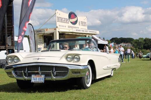 Ford Thunderbird Convertible 1960. Foto: Reprodução