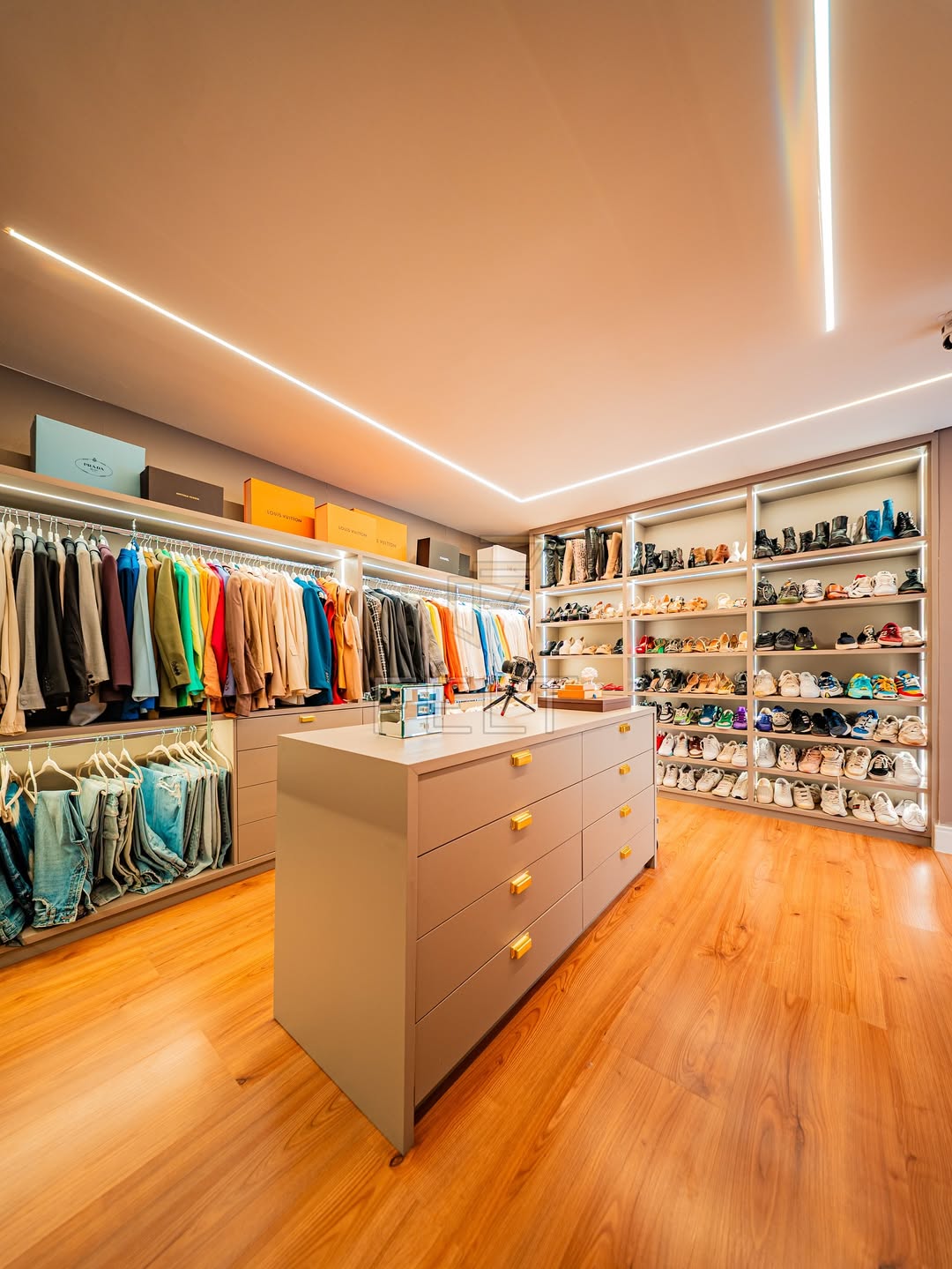 Yudi Tamashiro coloca mansão em Alphaville à venda por R$ 6 milhões. Foto: Instagram/@feltnegociosimobiliarios