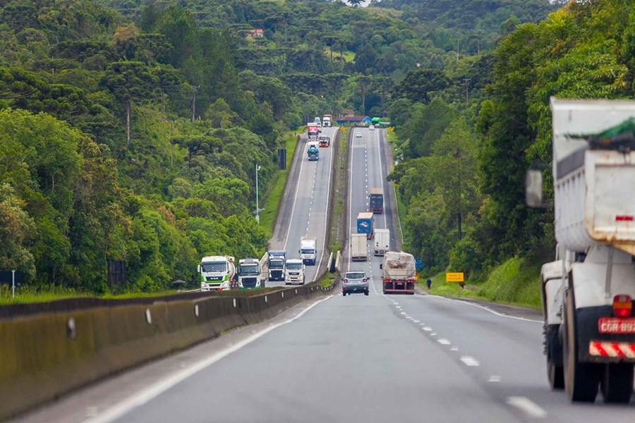 A quarta posição ficou com a BR-116, no trecho em São Paulo, entre o km 210 e o km 220, com 324 acidentes e 14 mortes no período do estudo. Reprodução: Flipar