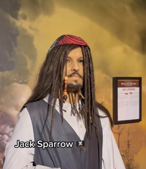 Johnny Depp já disse que não voltará a encarnar Jack Sparrow. Menos mal...  Reprodução: Flipar