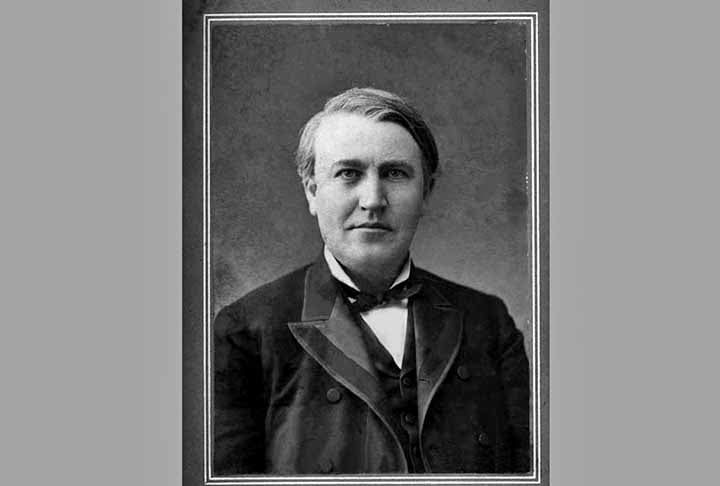 Além disso, Thomas Edison patenteou o mimeógrafo e o telégrafo, duas tecnologias que trouxeram mudanças significativas para o desenvolvimento técnico do mundo. Conheça mais sobre este gênio da história! Reprodução: Flipar