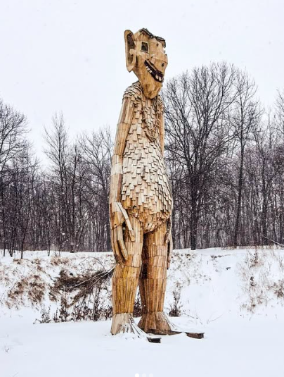 Trolls gigantesco na neve. Foto: Reprodução Redes Sociais