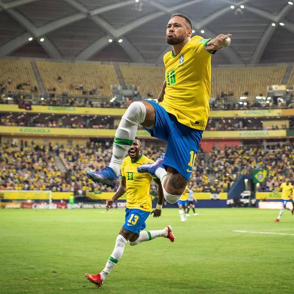 Neymar e Danilo acusam lesão e estão fora do próximo jogo da seleção -  Placar - O futebol sem barreiras para você