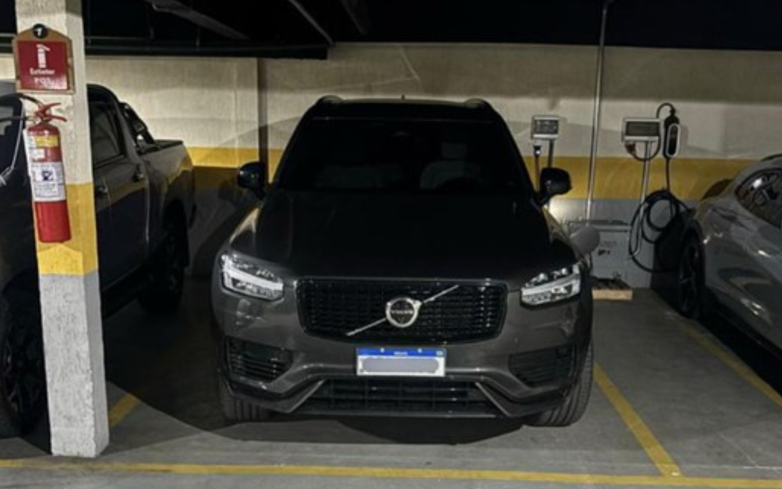 Volvo XC90 2.0 T8 Recharge Ultimate Dark  apreendida em operação da Polícia Federal. Foto: Divulgação/Polícia Federal