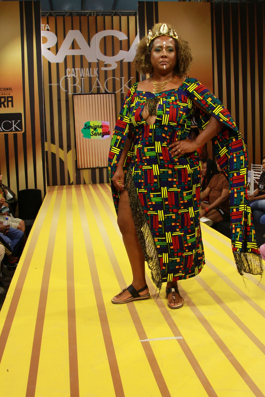 Desfile realizado pela Models Black apresenta looks que exaltam a cultura afro. Foto: Fotos: Joh Silva e Pedro Coelho
