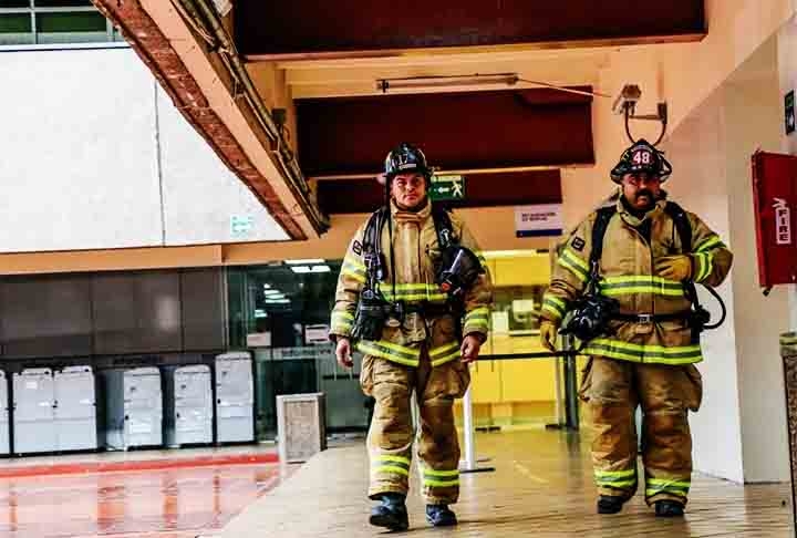 Chaminés começaram a ter uma base mais ampla, ramificações internas e designs que incluíam a prevenção de incêndios e melhores técnicas de ventilação. Reprodução: Flipar