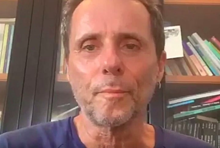 O guitarrista Tony Bellotto, da banda Titãs, anunciou nesta segunda-feira (3/3) que foi diagnosticado com um tumor no pâncreas e precisará passar por uma cirurgia.  Reprodução: Flipar