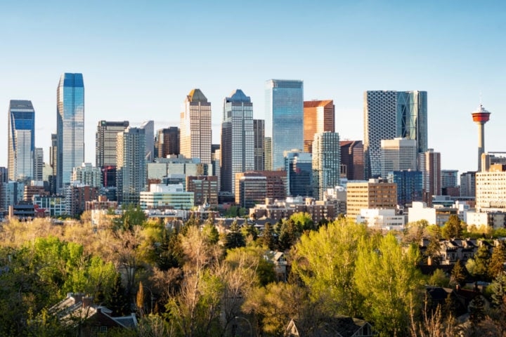 Já Calgary, onde o estudante mora, é o centro econômico da região de Alberta, com uma forte presença nos setores de energia, tecnologia, saúde e turismo. Reprodução: Flipar