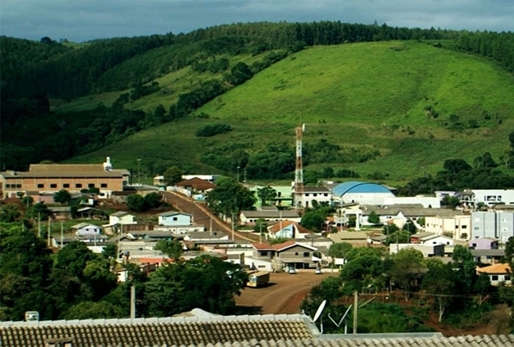 Goioxim (Paraná) - Cidade com 7.500 habitantes numa área de 702 km², a 860m de altitude e 275 km de distância da capital Curitiba. Reprodução: Flipar