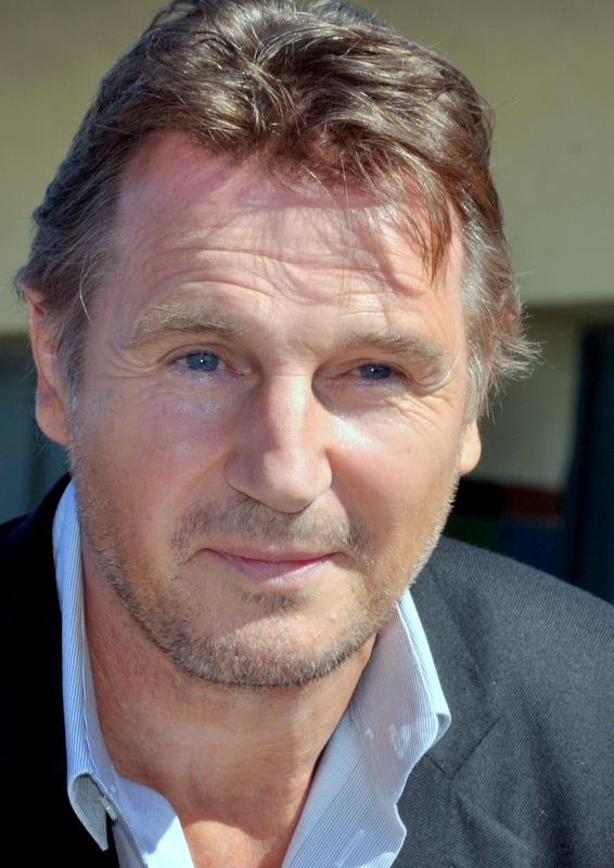 Liam Neeson - Esse é irlandês de nascença! Neeson faz sucesso atuando em diversos filmes norte-americanos, mas é natural de Ballymena, na Irlanda do Norte. Reprodução: Flipar