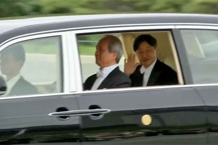 A abdicação de Akihito representou um marco histórico, mostrando como a família imperial ainda consegue adaptar-se a novos tempos sem perder seu caráter tradicional.
 Reprodução: Flipar