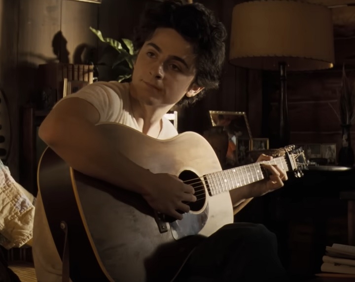 A cinebiografia de Bob Dylan rendeu a Chalamet uma indicação ao Oscar de 2025 na categoria Melhor Ator - o prêmio ficou com Adrian Brody, por “O Brutalista”. No filme, o ator não só interpreta o artista como canta ele mesmo sucessos de Dylan. 
 Reprodução: Flipar