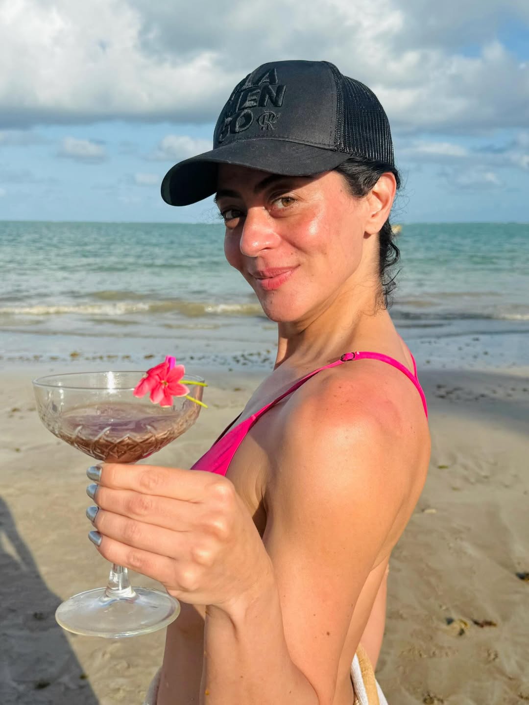 Carol Castro posa de biquíni e aproveita descanso em João Pessoa Instagram