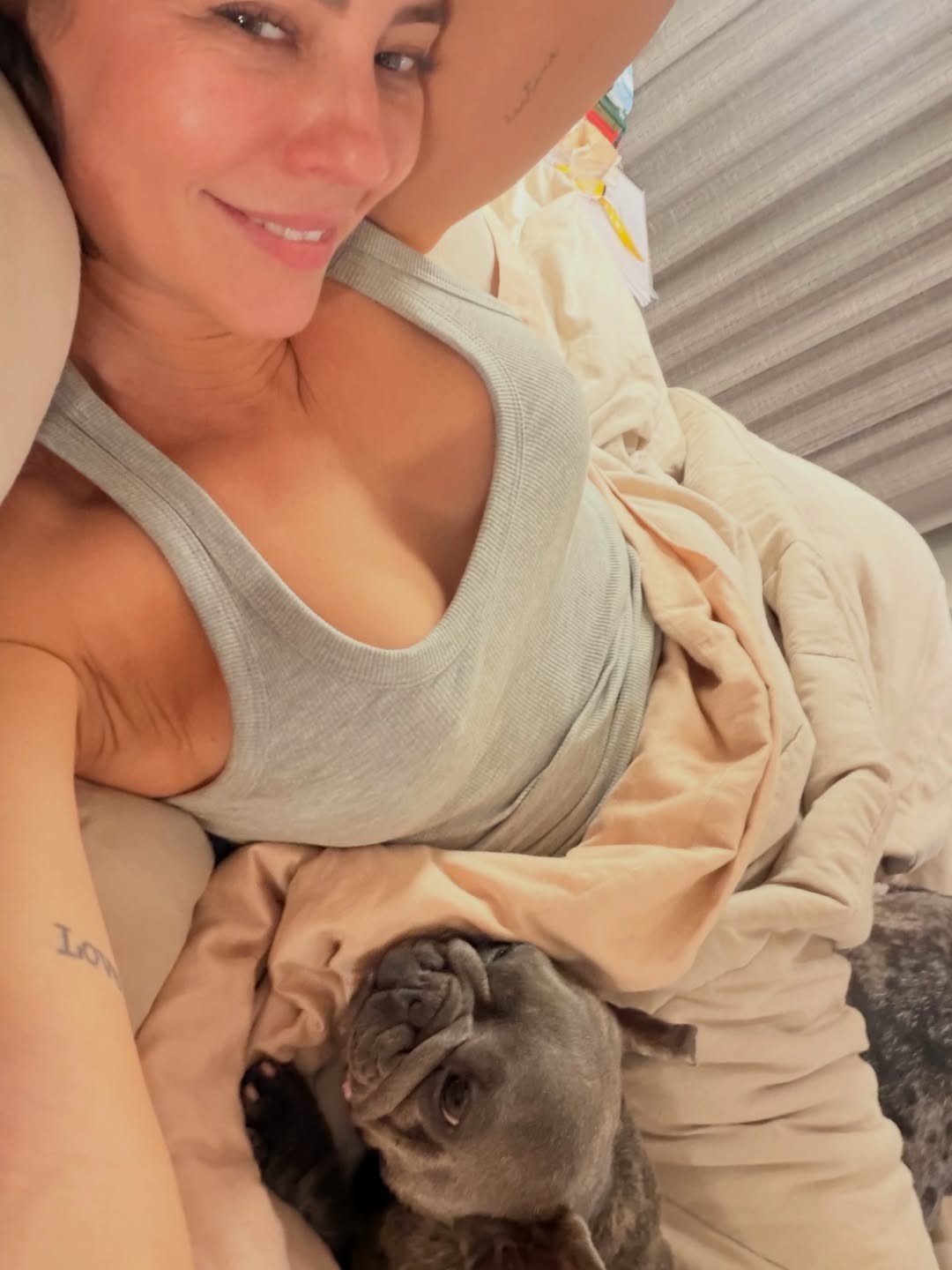 Paolla Oliveira posa sem maquiagem e reflete sobre beleza natural. Foto: Instagram