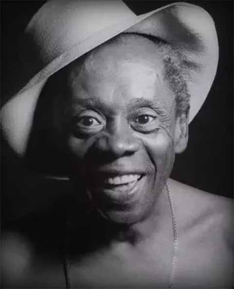 O dia 18 de outubro de 2025 marca os 110 anos de nascimento de Grande Otelo, importante ator brasileiro do século 20. A seguir, o Flipar conta fatos marcantes de sua trajetória!
 Reprodução: Flipar