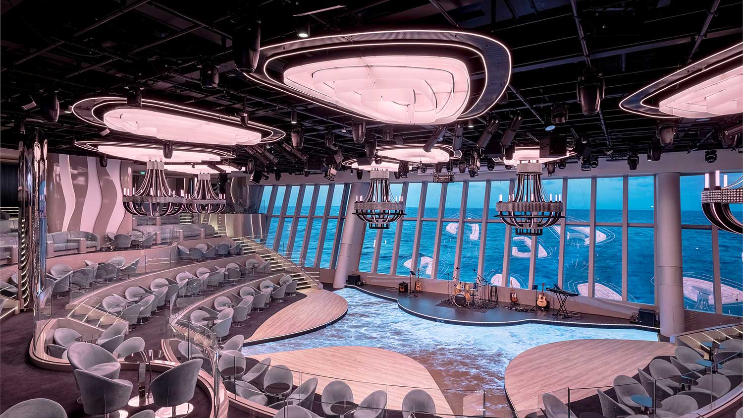 Panorama Lounge é um local para espetáculos com vista para o mar. Foto: Divulgação/MSC