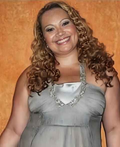 Solange Almeida - A cantora ícone da música nordestina passou por uma significativa transformação física ao perder mais de 50 kg após realizar uma cirurgia bariátrica em 2008. Ela compartilhou que, antes da cirurgia, enfrentava problemas de saúde como esteatose hepática, hipertensão arterial e colesterol elevado. 
 Reprodução: Flipar