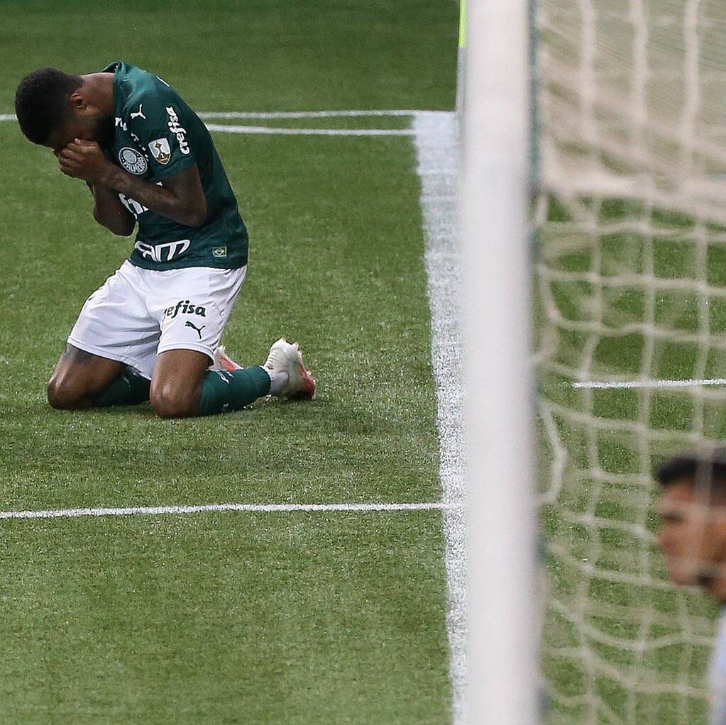 Cruzeiro e Palmeiras avançam em negociação do atacante Wesley