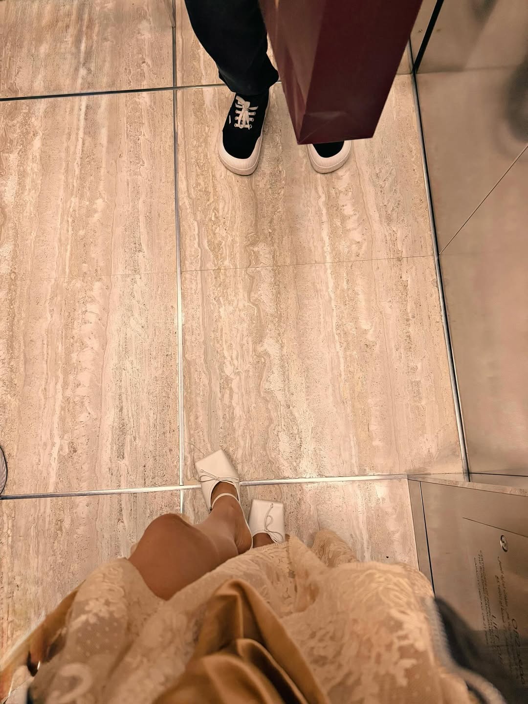 Giovanna Ewbank posa de biquíni em hotel de luxo durante viagem a Dubai. Foto: Instagram