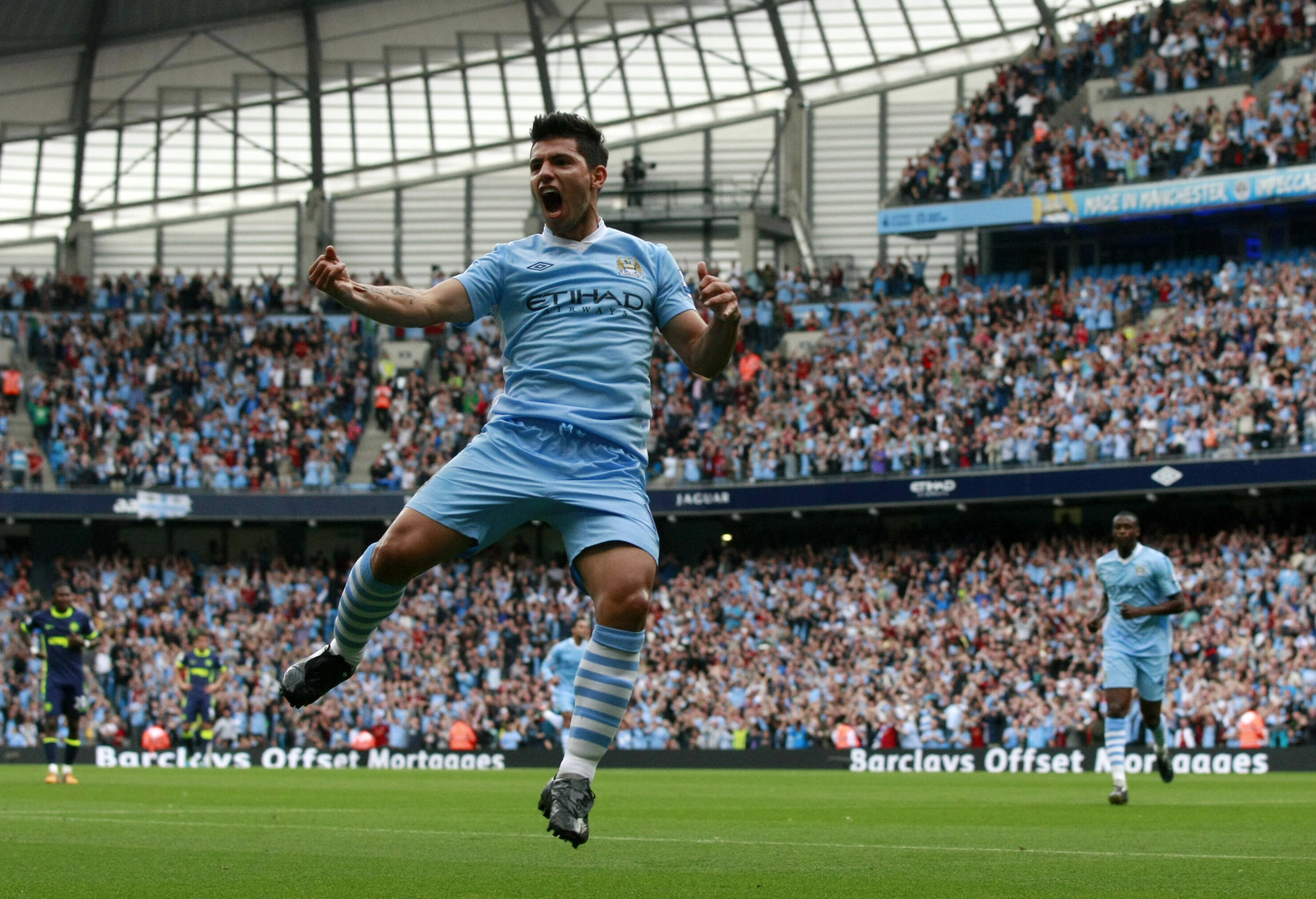 Destaque do jogo foi o argentino Aguero, que marcou todos os gols da partida na vitória de 3 a 0, em Manchester. Foto: AP