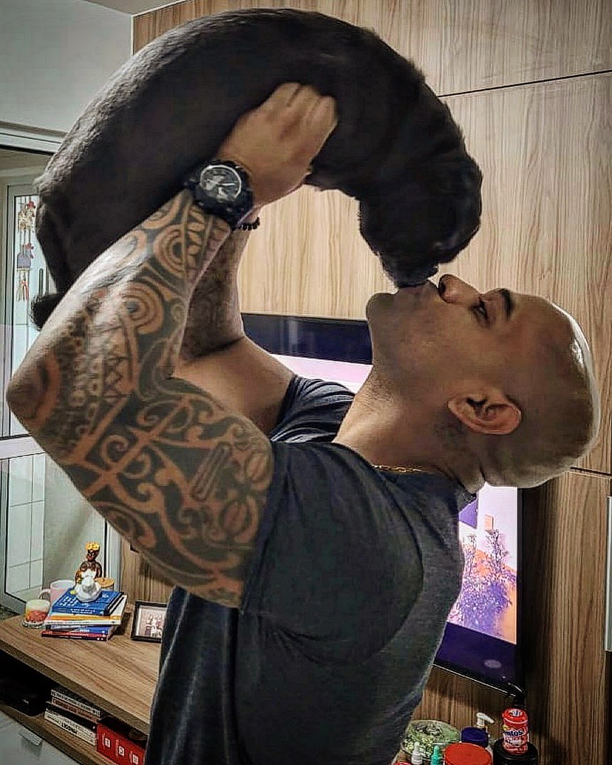 Para Cezar Black, Rocco é como um porto seguro. Foto: Reprodução/Instagram