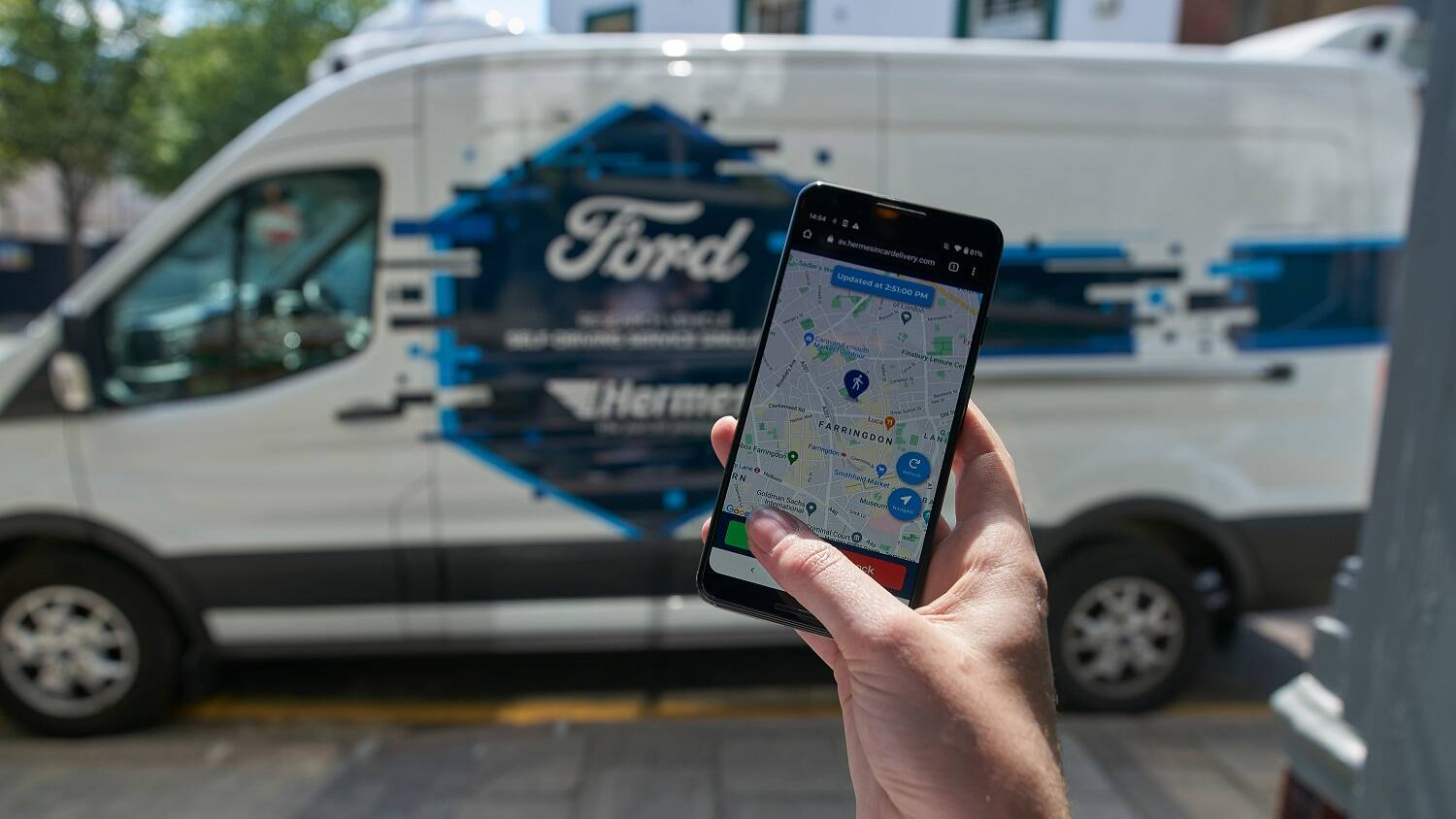 Ford Transit Autônoma: objetivo é estudar como essa tecnologia pode beneficiar as empresas de entregas urbanas e, também, como as pessoas interagem com ela nas ruas.. Foto: Divulgação