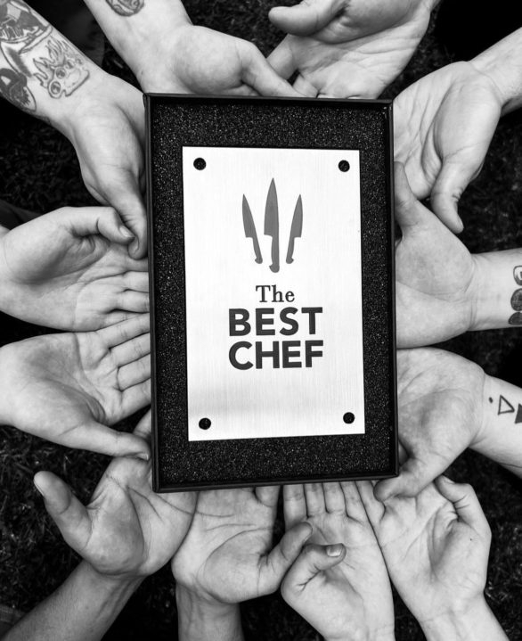 Apesar da mudança no sistema de premiação, o The Best Chef Awards ainda continuou divulgando quais foram os três melhores chefs do mundo em 2024. Confira! Reprodução: Flipar